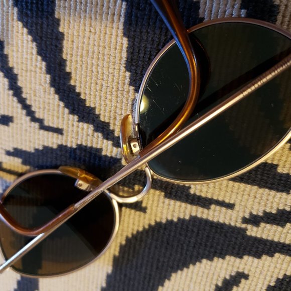 90\'s Giorgio Armani 221 816 OVAL Amber Tinted Gold Wire-Rimmed Sunglasses 52-16 main image 4